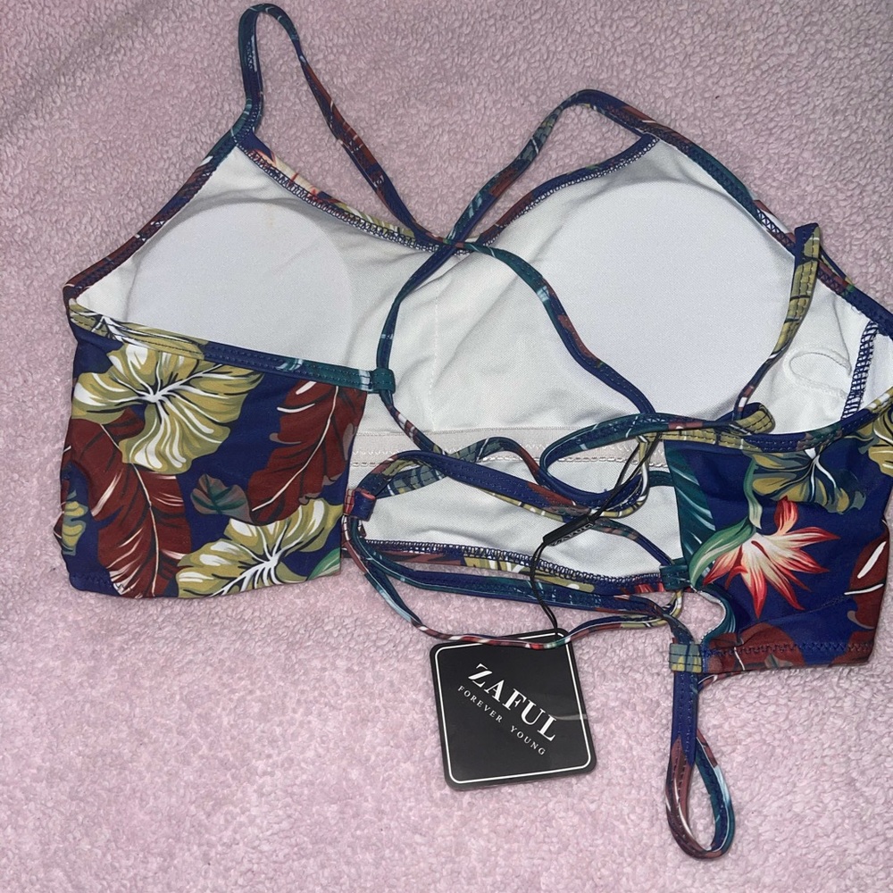 Bikini Set - Picture 3 of 3